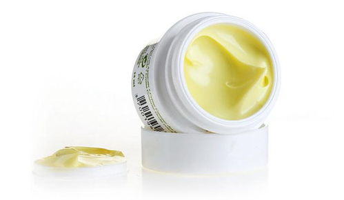 高美堂化妝品 產品形象與店鋪裝修美學，融合通訊設備的科技新體驗